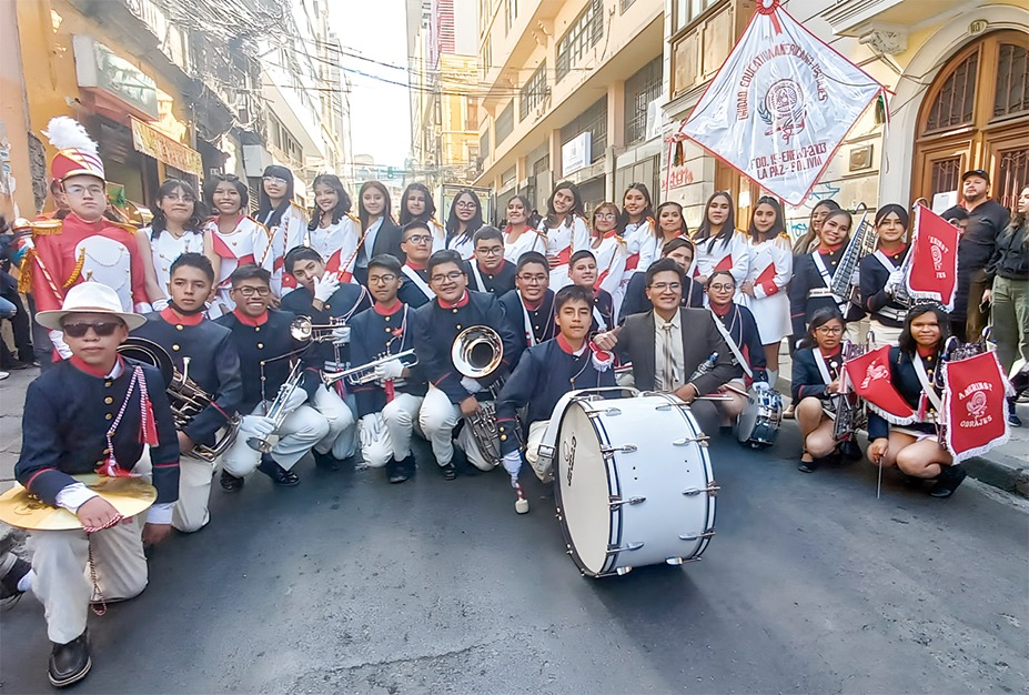 Banda y Estandartes