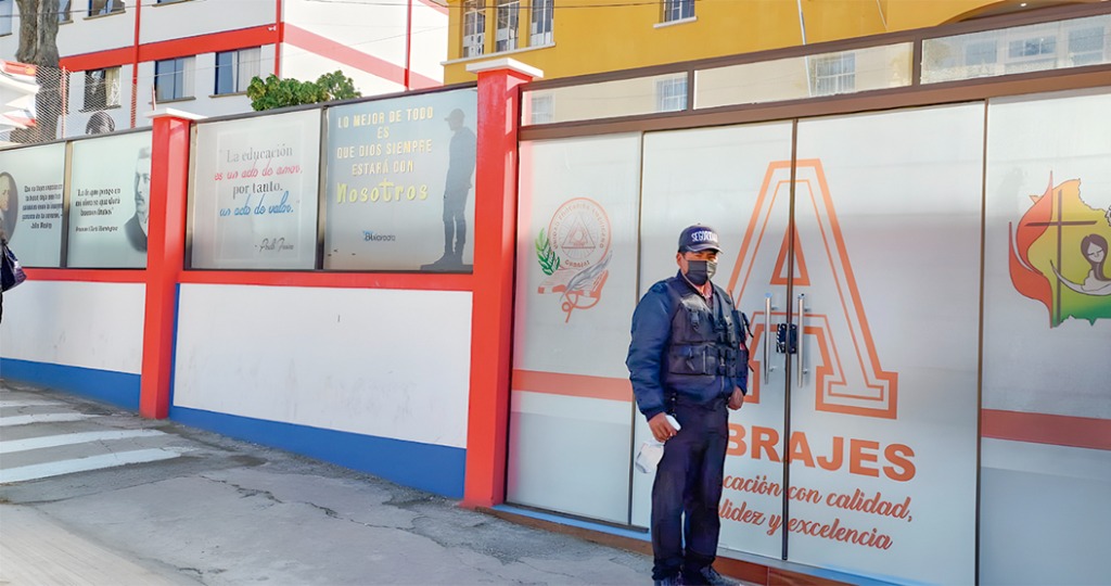 Fachada e Identidad